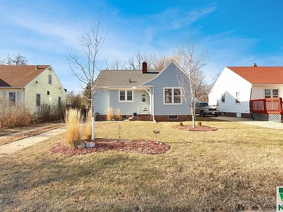 2nd image of 2913 Isabella St