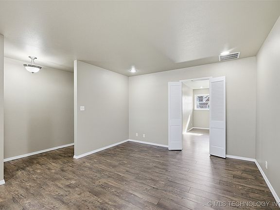 4th image of 8122 E 31st Pl