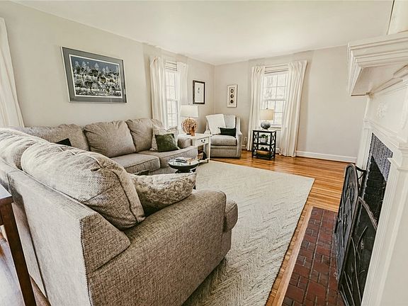4th image of 20 Lafayette Pkwy