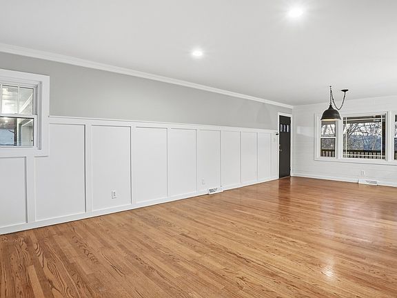 5th image of 1833 Hillwood Dr