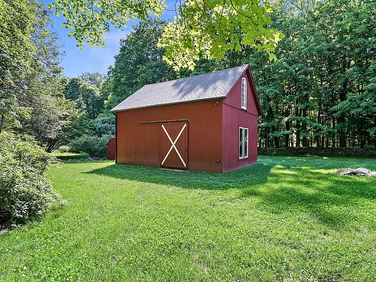 264 Titicus Rd — Photo 4