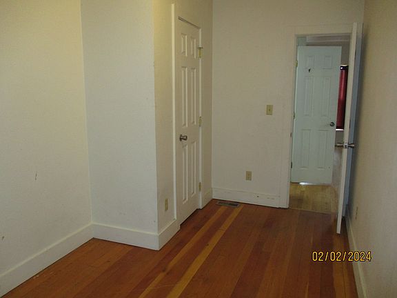 5th image of 1102 Main St