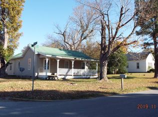 701 E Depot St, Marion, KY 42064