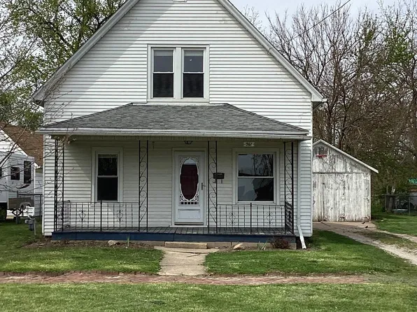 361 W Spruce St, Canton, IL 61520