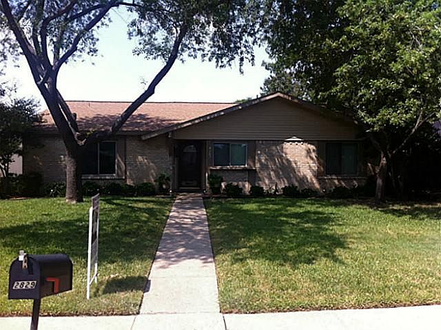 1st image of 2829 Chariot Ln