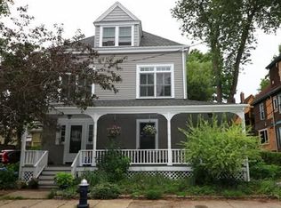 4 Washburn Pl #2, Brookline, MA 02446