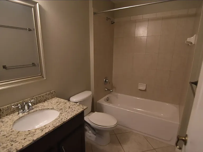 433 Livorno Way — Photo 19