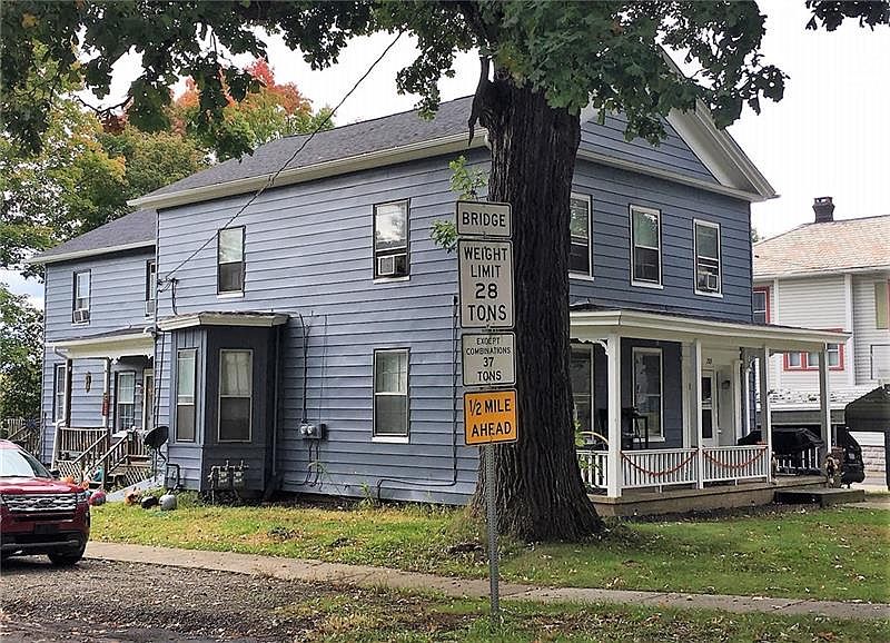 2nd image of 203 W Market St