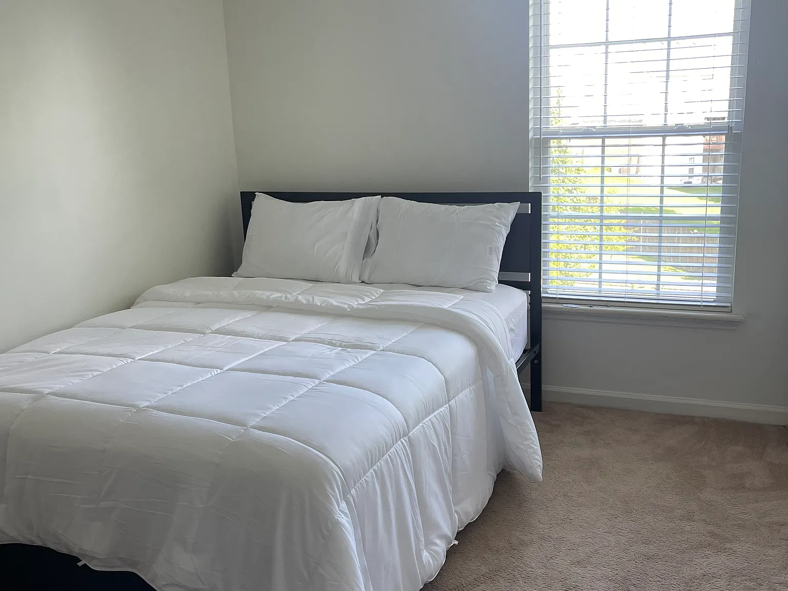 4 bed, 2.5 bath, 2139 sqft, $2,650 — Photo 3