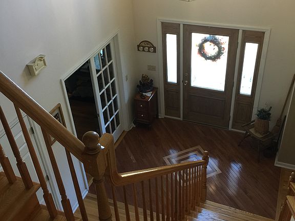 5th image of 218 Brookside Dr