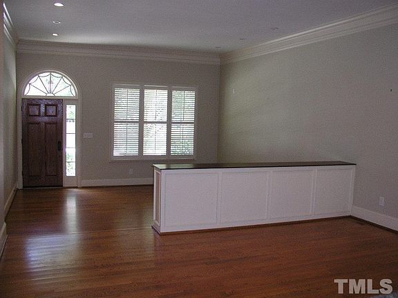 3rd image of 302 Old Franklin Grove Dr