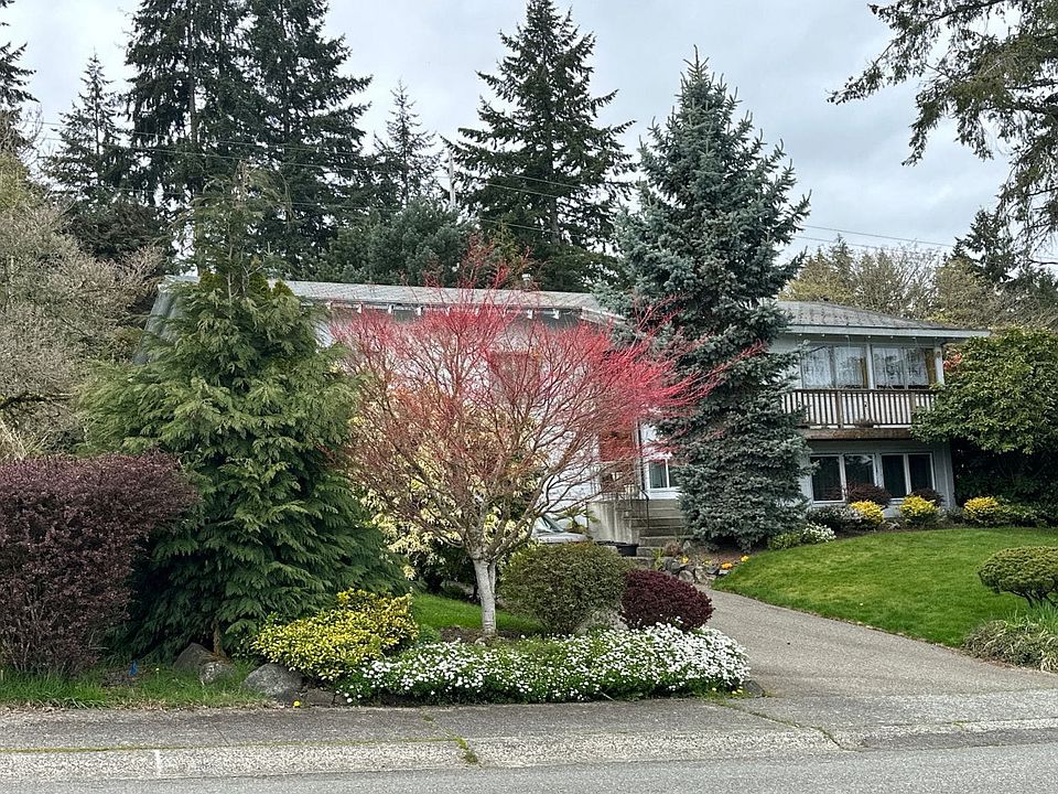 2nd image of 7425 140th Pl NE