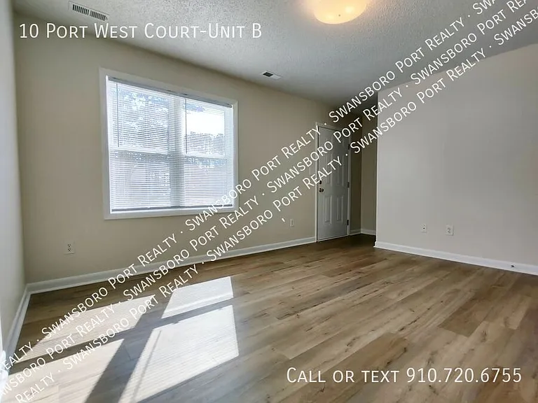 10 Port West Ct #B — Photo 3