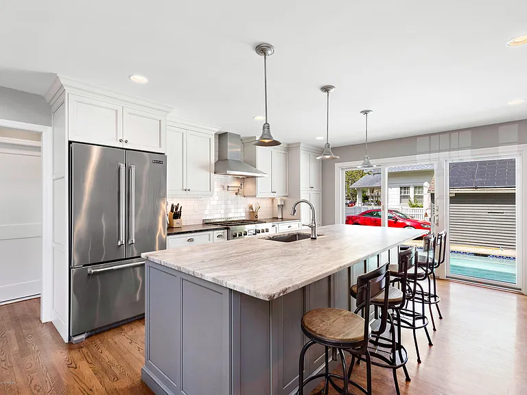 344 Euclid Ave — Photo 4