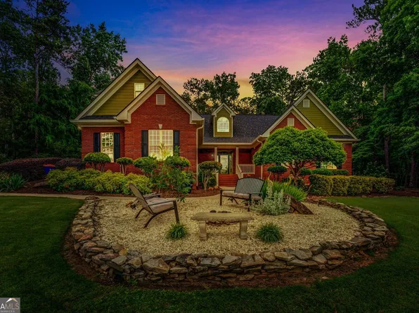 1141 Spring Lake Dr, Bishop, GA 30621