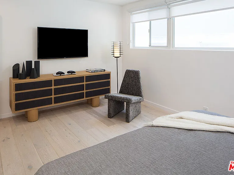 8917 Cynthia St #2 — Photo 28