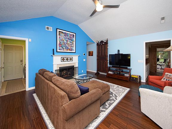 4th image of 8425 Battle Forest Dr