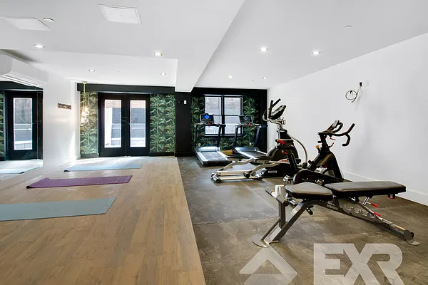 Rented by EXR | media 24