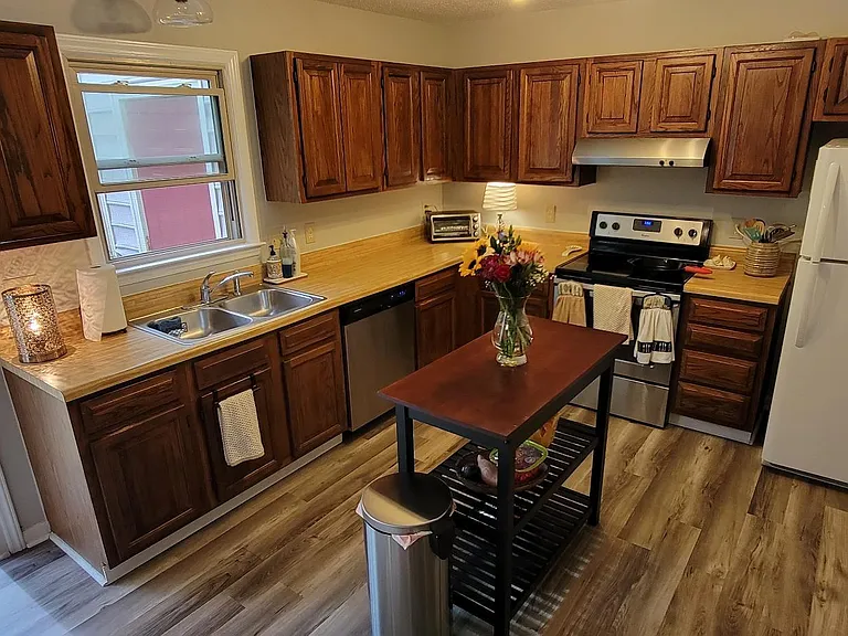 6534 Thetford Ct — Photo 5