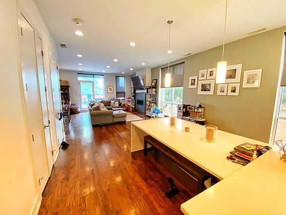 4th image of 1803 N California Ave #2