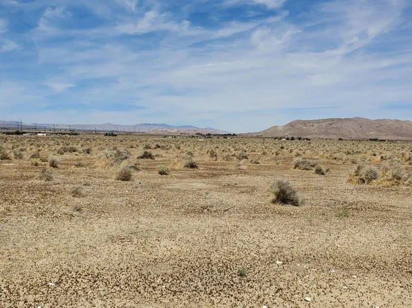 Dinkey Ave, Rosamond, CA 93560