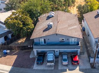 400 Buckeye Ter, Redding, CA 96003
