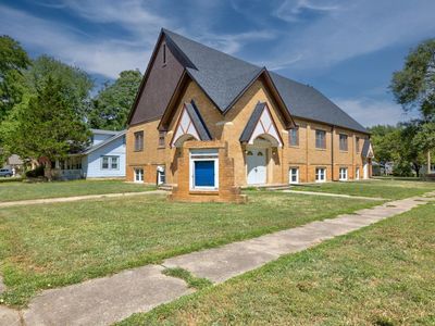 1020 E 12th Ave, Winfield, KS, 67156