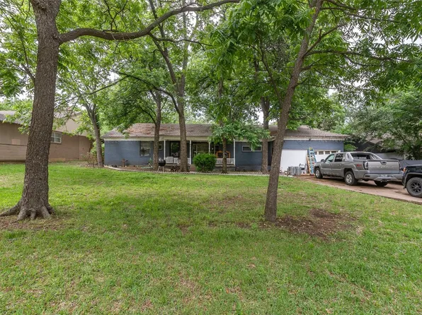 402 Parkview Dr, Arlington, TX 76010