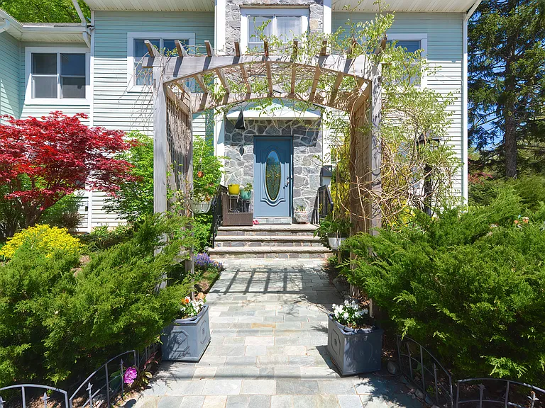 3 Forest St #1 — Photo 24