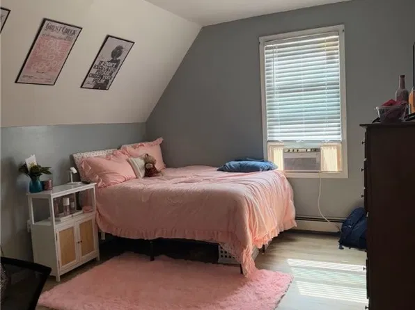 220 Pleasant St, Ithaca, NY 14850