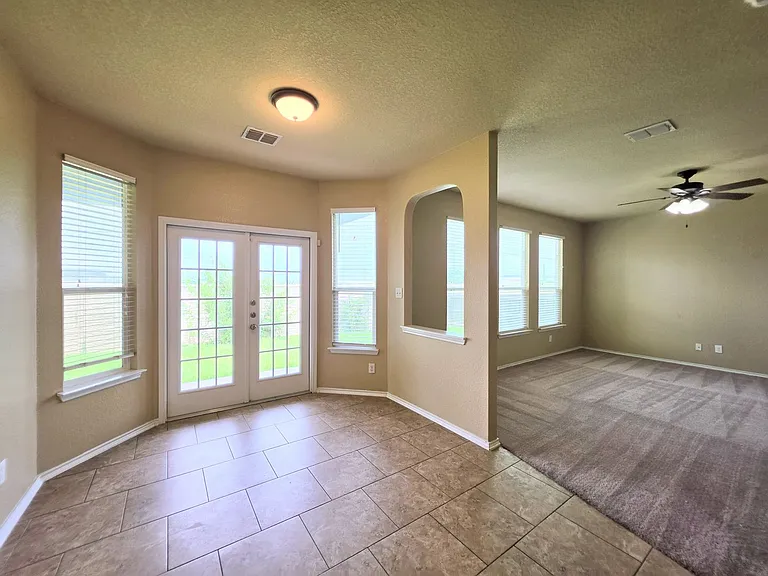 12151 Sugarberry Way — Photo 6