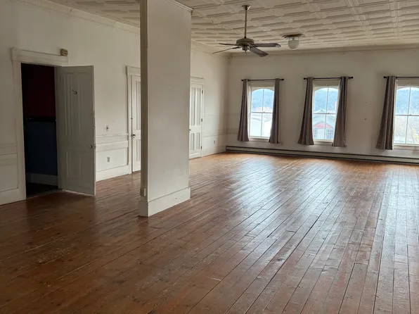 151 N Main St #5, Bradford, VT 05033