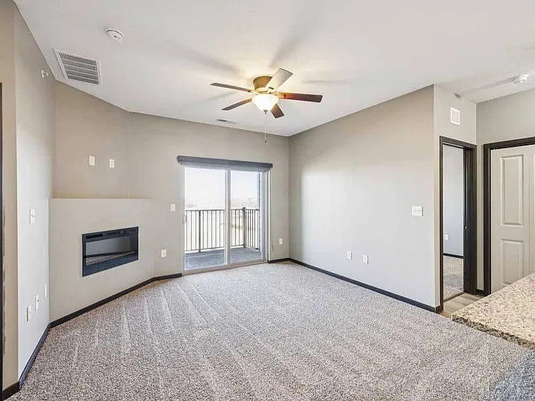 The Flats at 84 — Photo 116