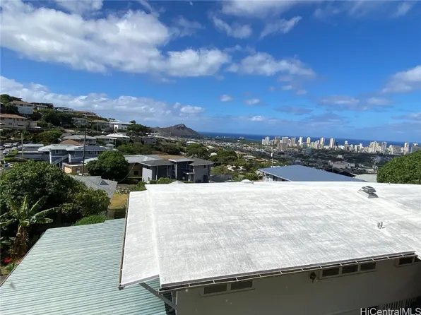 1828 Saint Louis Dr, Honolulu, HI 96816