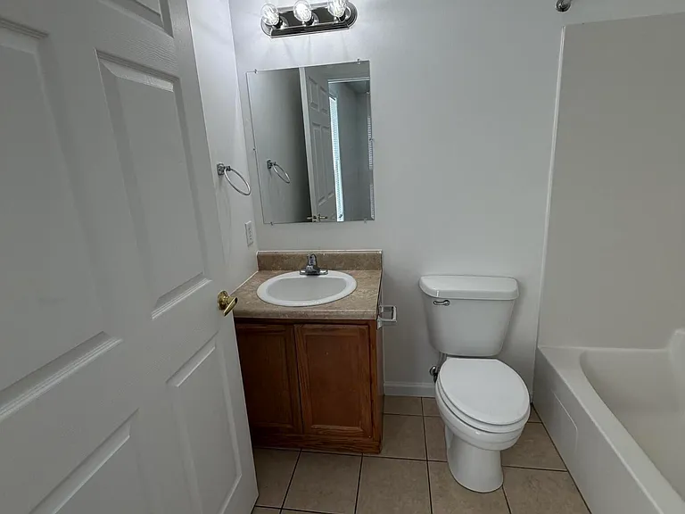9117 Laird St #9119 — Photo 16