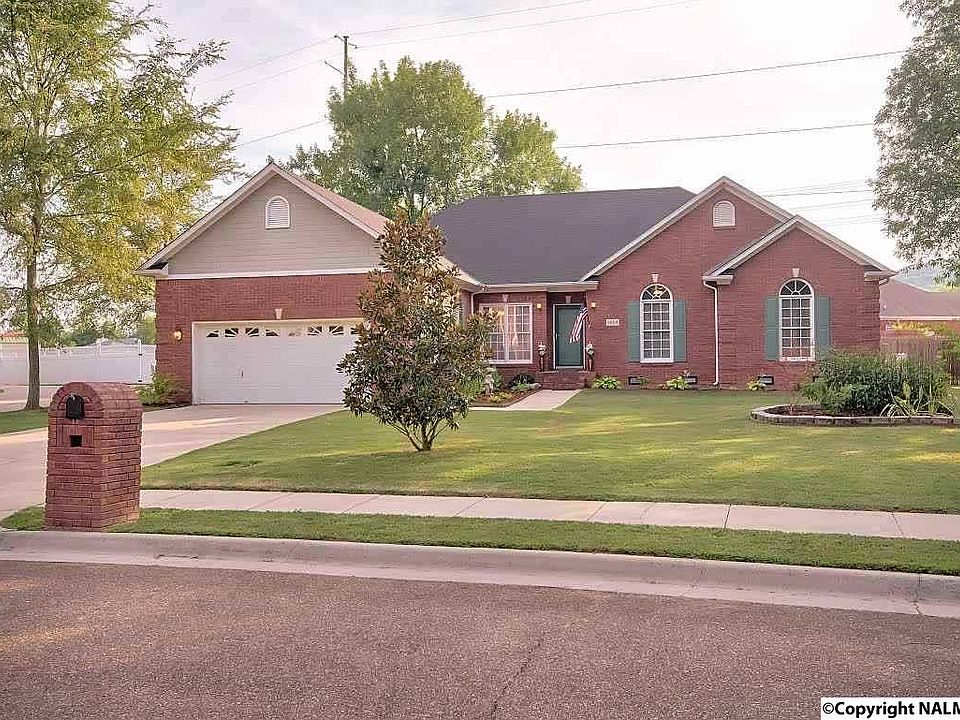 1st image of 14014 Camden Cir SE
