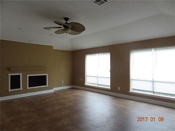2nd image of 3000 Essex Ave