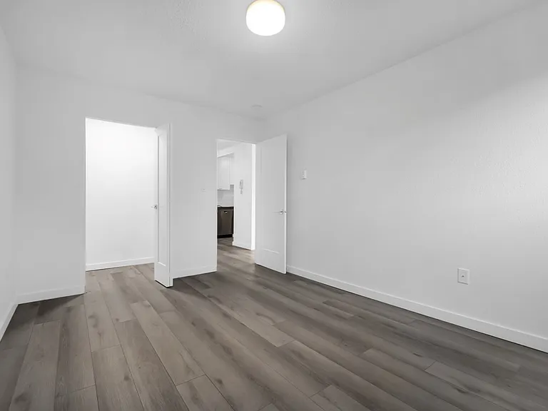 1010 McKenzie Ave #203 — Photo 22