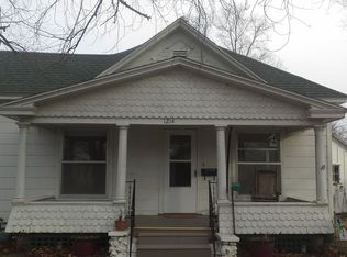 1214 S Highland Ave, Chanute, KS 66720