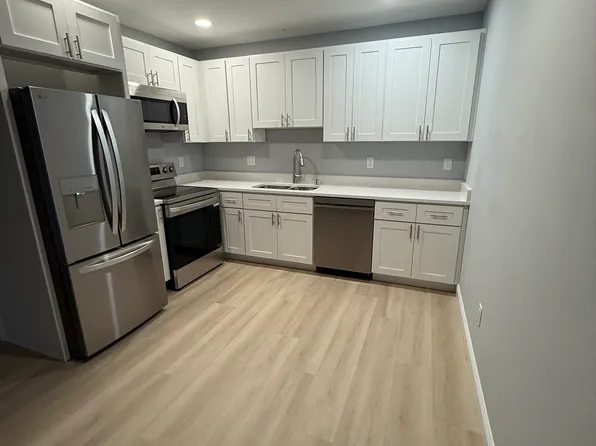 116 High St #208, Westerly, RI 02891