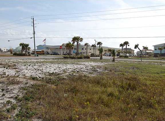 5th image of 815 Via Deluna Dr