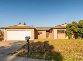 2865 Miami Ave, Clovis, CA 93611