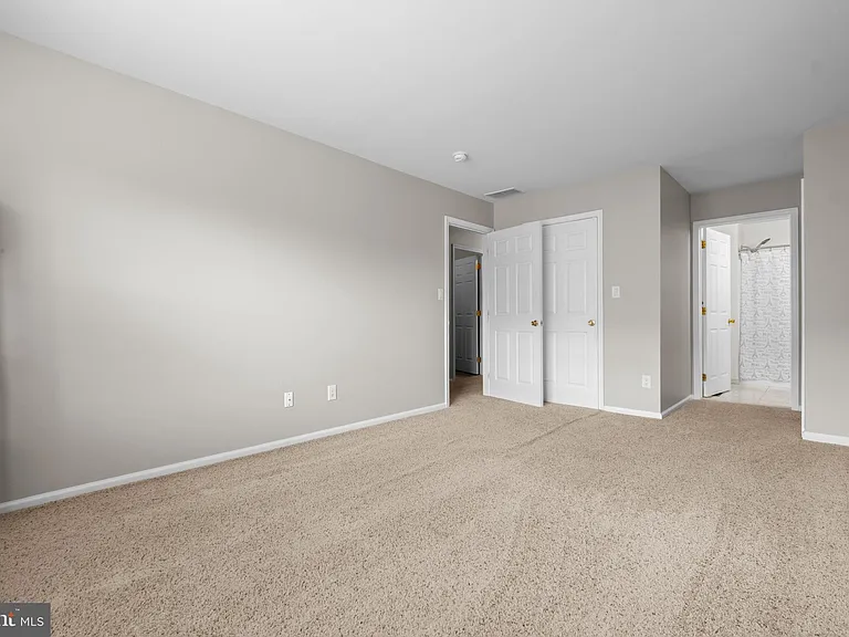 3906 Grenwich Ln — Photo 21