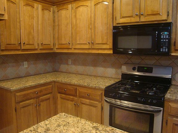 3rd image of 14416 Ballentine St