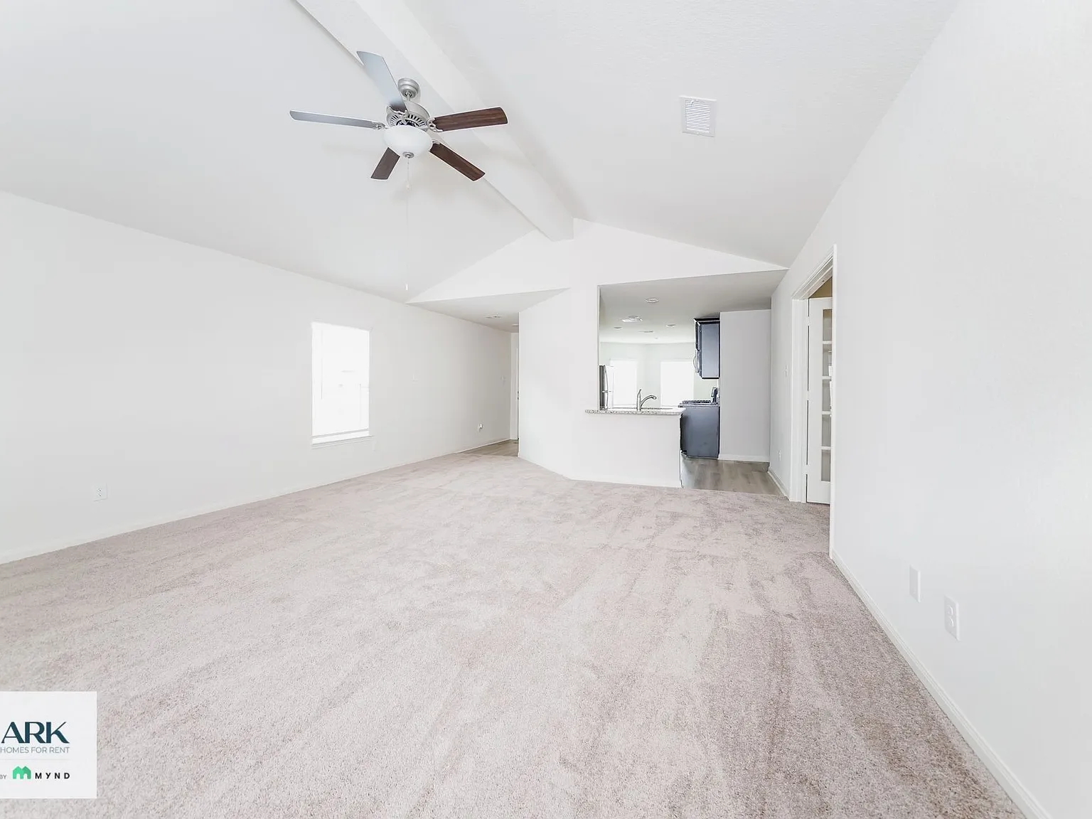 4 bed, 2.0 bath, 1787 sqft, $1,779 — Photo 4