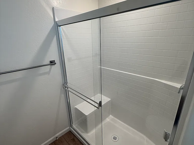 1519 Redbrick Ln — Photo 20
