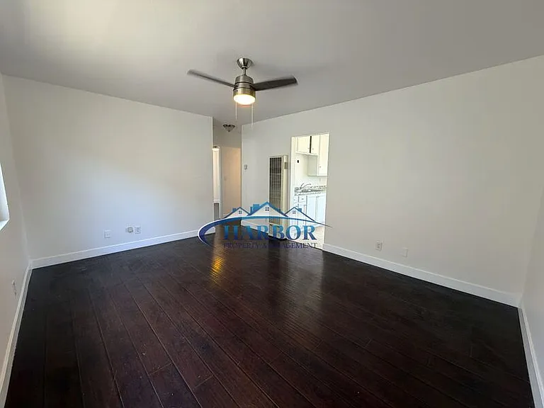 1447 N Wilmington Blvd #A — Photo 3