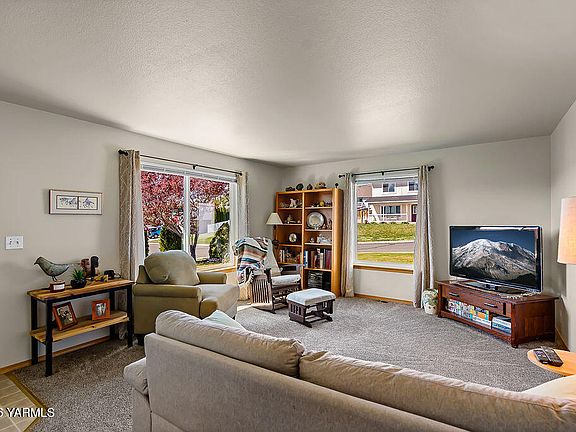 5th image of 713 N Tumac Dr