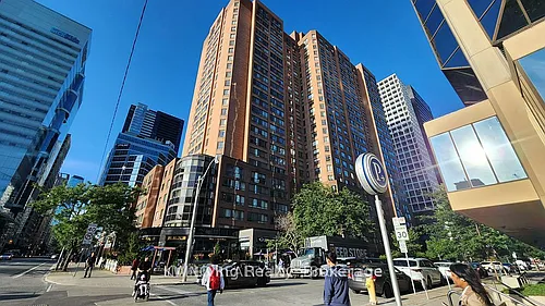 633 Bay St Photo 1