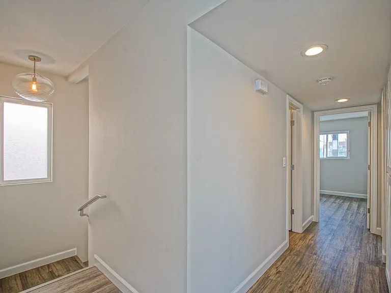 307 Bayview Dr — Photo 25